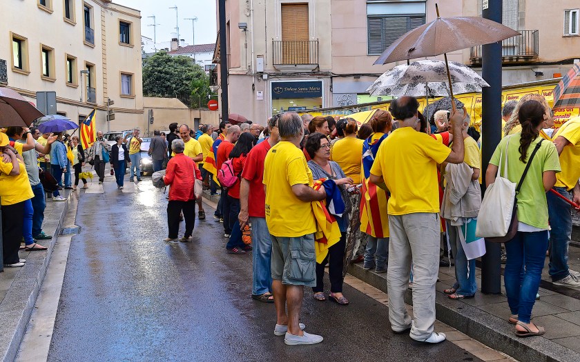 2014-09-30 Mataro inici Campanya pintar de Groc 01